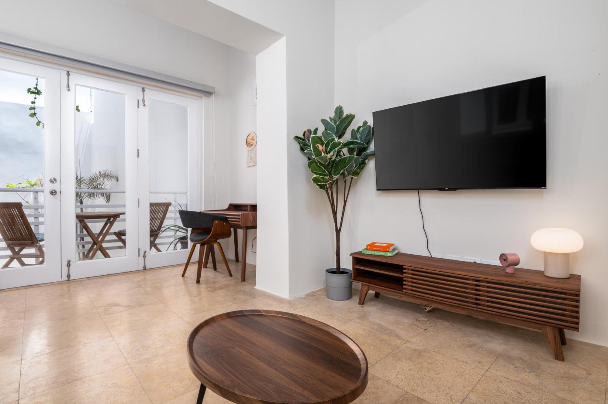 2-br Centrally Located In Osj! *